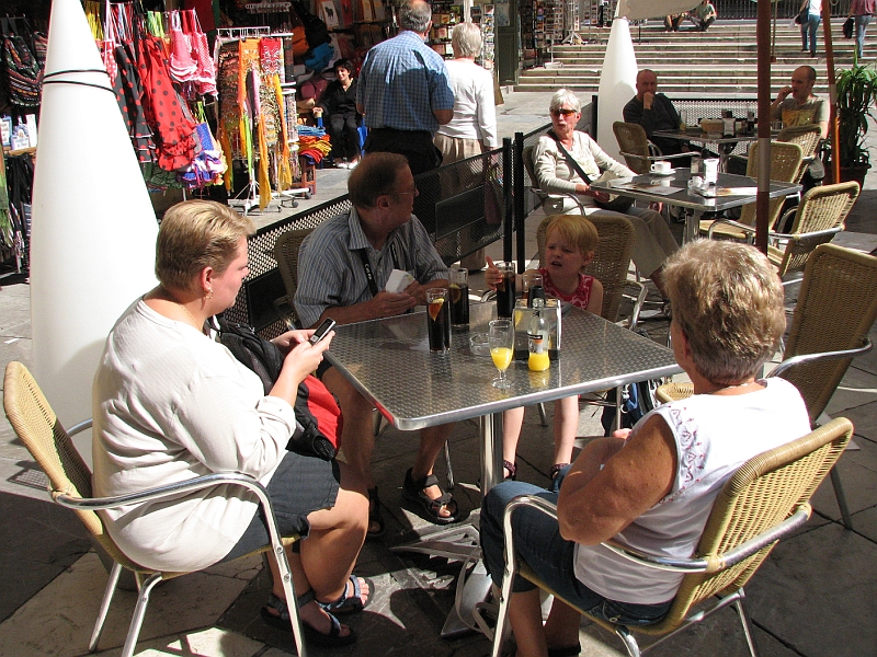 IMG_6316.JPG - Hygge på torvet i Granada