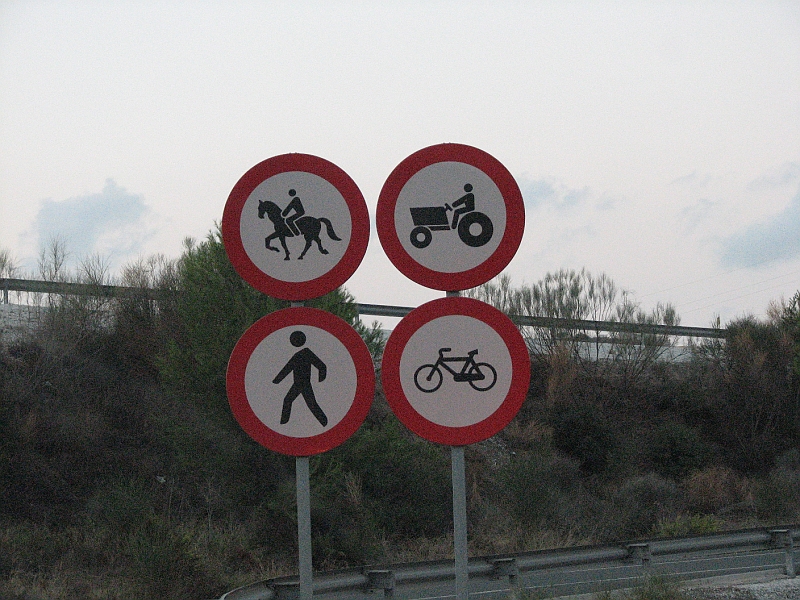 IMG_6768.JPG - Indkørsel til en motorvej - hvem må færdes her?