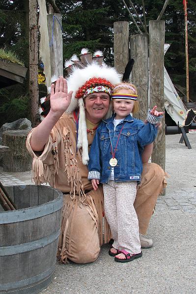 IMG_2550-m.jpg - Mai skulle også hilse på indianerhøvdingen